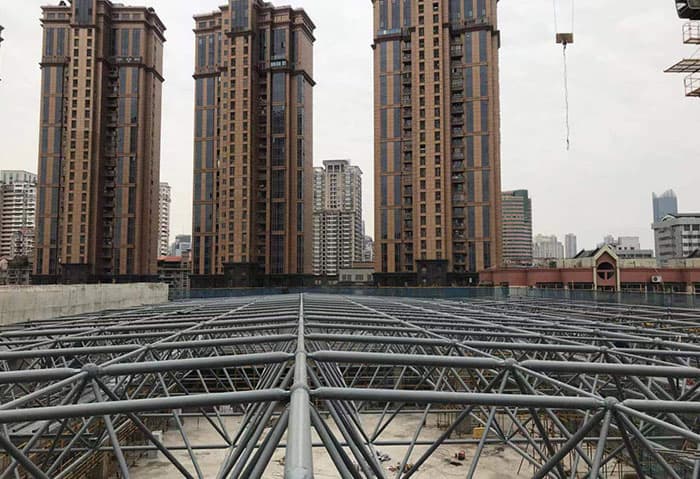 楚雄螺栓球网架结构